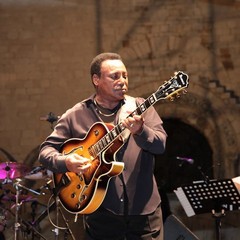 George Benson live a Trani