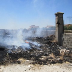 Incendio in via Monte D'Alba