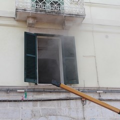 Incendio in piazza Domenico Sarro