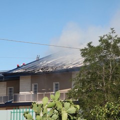 In fiamme i pannelli solari di una villa a Matinelle