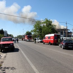 In fiamme i pannelli solari di una villa a Matinelle