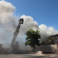 In fiamme i pannelli solari di una villa a Matinelle