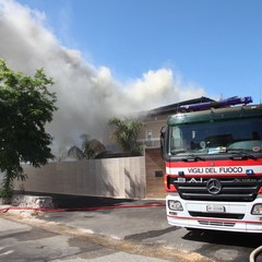 In fiamme i pannelli solari di una villa a Matinelle