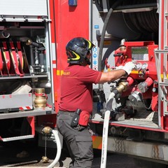 In fiamme i pannelli solari di una villa a Matinelle