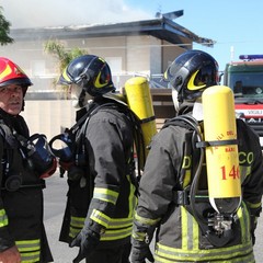 In fiamme i pannelli solari di una villa a Matinelle