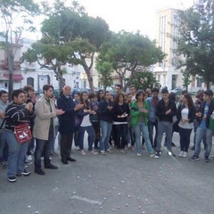Attentato a Brindisi, manifestazione studentesca a Trani