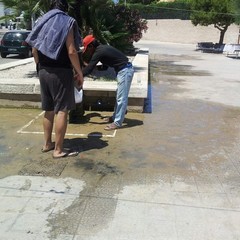 Le foto del lido di Colonna postate su Facebook