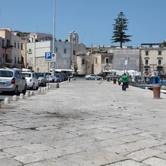 Porto di Trani libero dai totem pubblicitari