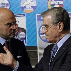 Gigi Riserbato con l'onorevole Mazzocchi in visita all'ospedale di Trani