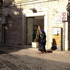 Furto con scasso ad un negozio del centro di Trani