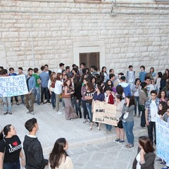 Gli studenti di Trani in marcia contro la violenza