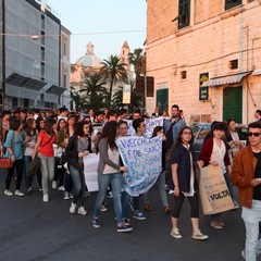 Gli studenti di Trani in marcia contro la violenza