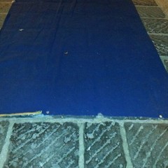 Divelto il tappeto blu in via San Giorgio
