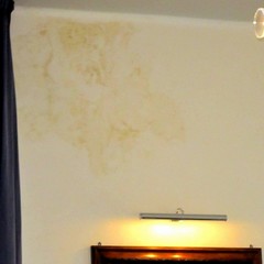 Infiltrazioni nella stanza del sindaco di Trani