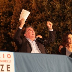 Comizio di Roberto Visibelli e Forza Trani