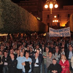 Comizio di Roberto Visibelli e Forza Trani