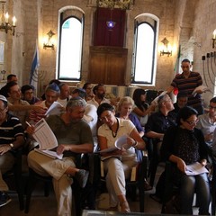 visitatori nella sinagoga scolanova