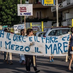 Manifestazione in difesa del mare di Trani