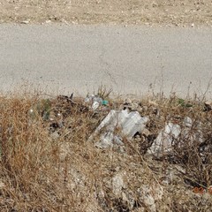 Amianto, le foto scattate dalla Folgore