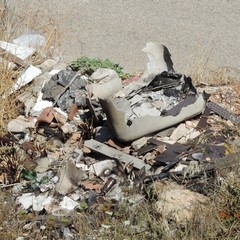 Amianto, le foto scattate dalla Folgore