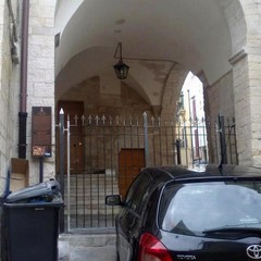 Arco Morolla chiuso da un cancello