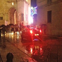 Auto parcheggiate in piazza Duomo