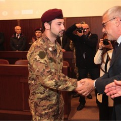 Consegna dei brevetti di paracadutismo a Trani