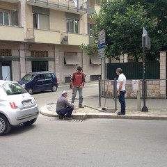 Si installano paline pubblicitarie tra via Istria e corso Imbriani