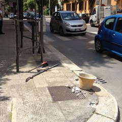 Si installano paline pubblicitarie tra via Istria e corso Imbriani