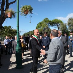 Sostituite alcune targhe in pietra nella Villa di Trani