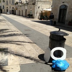 Gabinetto in piazza Teatro