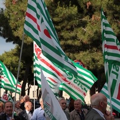 Corteo dei sindacati a Trani