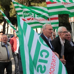 Corteo dei sindacati a Trani