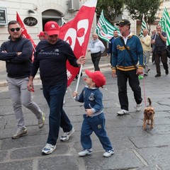 Corteo dei sindacati a Trani