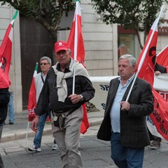 Corteo dei sindacati a Trani