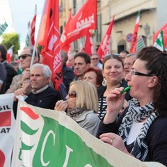 Corteo dei sindacati a Trani