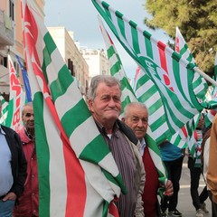 Corteo dei sindacati a Trani