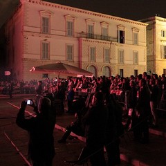 Fontane danzanti sul piazzale della Cattedrale di Trani