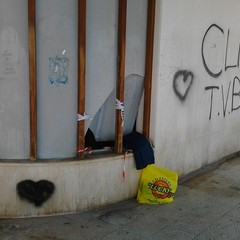 Atti vandalici in Piazza XX Settembre