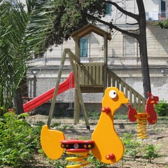 Giostrine nella Villa Bini