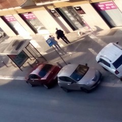 Macchine in via Malcangi