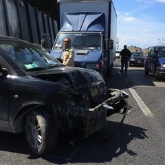 Incidente sulla strada statale 16 bis