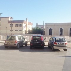 Parcheggi e fantasia, un malcostume tranese da debellare