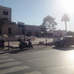 Parcheggi e fantasia, un malcostume tranese da debellare