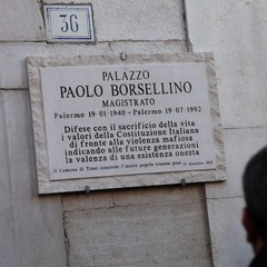 Cerimonia di intitolazione a Paolo Borsellino della palazzina confiscata al boss Annacondia