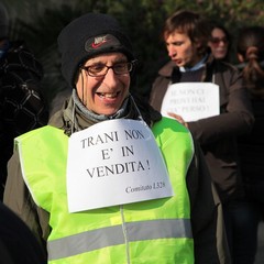 Manifestazione per l'ospedale di Trani del comitato L328