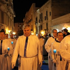 Omaggio floreale alla Madonna Immacolata