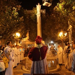 Omaggio floreale alla Madonna Immacolata