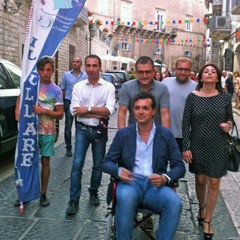 Passeggiata in carrozzella per le vie del centro di Trani