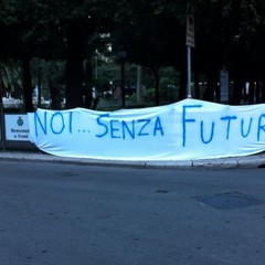 Protesta a Trani, ci si organizza in piazza della Repubblica
